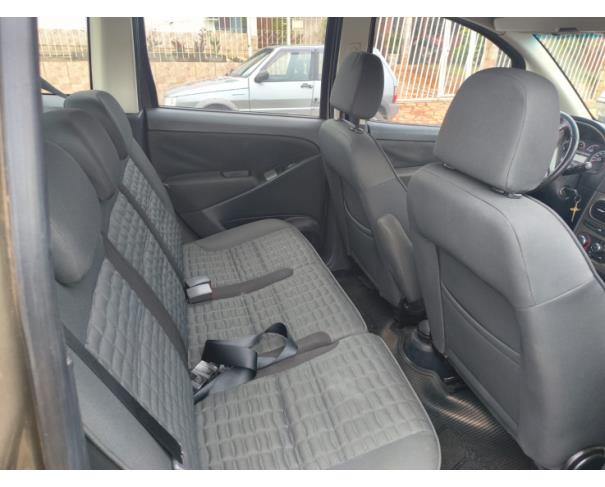 Foto de  AUTOMOVEL FIAT/IDEA ADVENTURE 1.8, ALCOOL/GASOLINA, CINZA, 2013/2014, NO ESTADO EM QUE SE ENCONTRA.