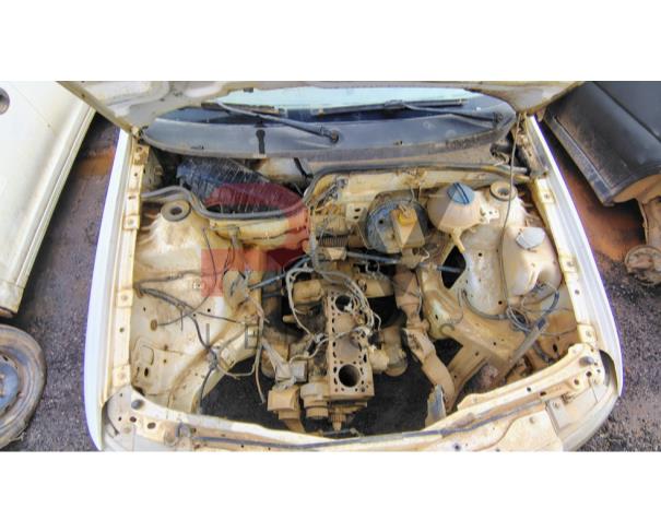 Foto de AUTOMOVEL VW/GOL 1.0 GIV, 2013/2014,BRANCA, ALCOOL/GASOLINA,  CHASSI: ...48917, NO ESTADO EM QUE SE ENCONTRA.