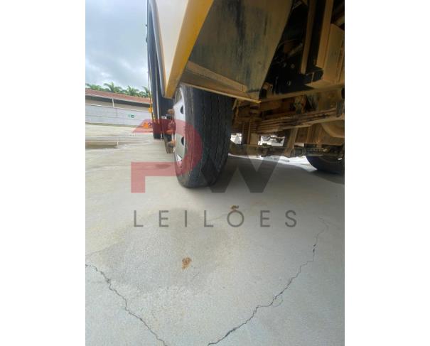 Foto de ONIBUS VW/NEOBUS MINI ESC, RENAVAM Nº 01194816263, CHASSI Nº 9532M52P5LR012077, ANO FABRICAÇÃO 2019, ANO MODELO 2020, COR AMARELA, DIESEL, 160 CV, VEÍCULO DE 30 PASSAGEIROS, NO ESTADO EM QUE SE ENCONTRA.