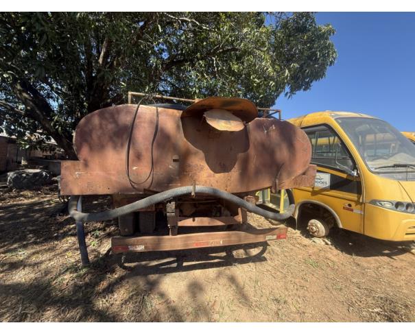 Foto de CAMINHAO, M.BENZ/L 1111, BRANCA, 1969/1969, DIESEL, CHASSI: 34400713046779, RENAVAM: 00265755000, NO ESTADO EM QUE SE ENCONTRA.