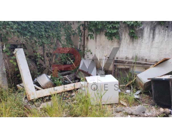 Foto de LOTE DE SUCATAS DIVERSAS ( PNEUS, MATERIAL DE INFORMATICA, MATERIAL HOSPITALAR, CADEIRAS, ETC), NO ESTADO EM QUE SE ENCONTRA.