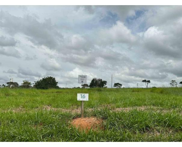 Foto de Chácara 16, Quadra 07, localizada na Rua F, no Chacreamento Espelho D’Água, em Abaeté/MG, com área total de 1.000,00 m², matrícula nº 29.154 do CRI de Abaeté/MG.