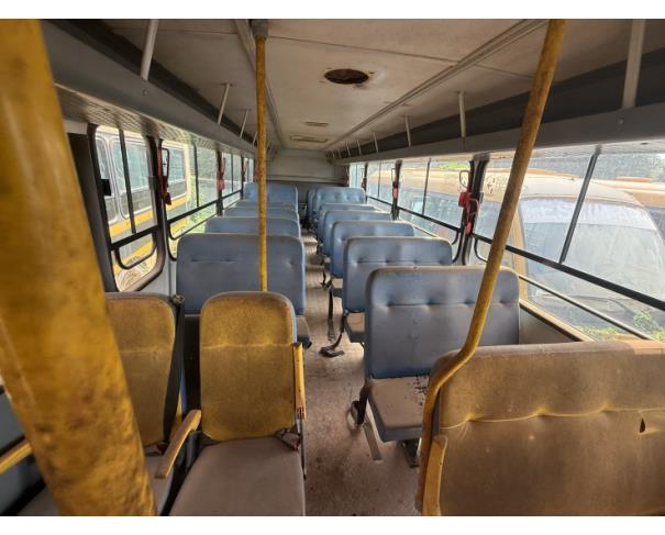Foto de ONIBUS IVECO/GRANCLASS 150S21E, DIESEL, AMARELA, 2018/2019, CHASSI: 93ZA01LF0K8933705, RENAVAM: 01157717710, NO ESTADO EM QUE SE ENCONTRA.