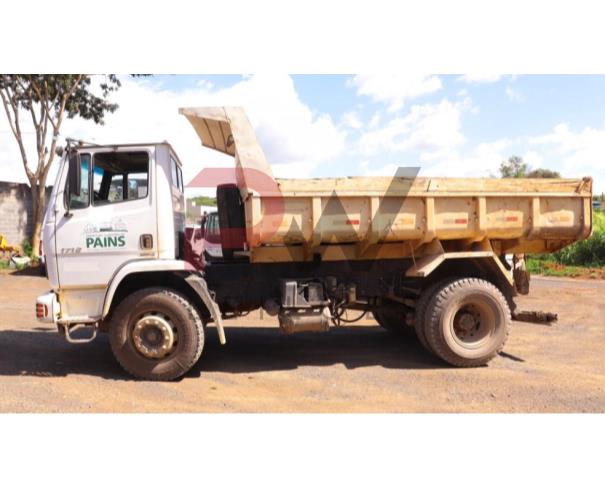 Foto de CAMINHÃO CAÇAMBA ATRON 1719 10,92T 185CV FAB MB COR BRANCA PLACA PWJ-3D88 ANO FAB/MOD 2015/2015 COMBUSTÍVEL DIESEL CHASSI 9BM693186FB009786 RENAVAM 1056738259 , NO ESTADO EM QUE SE ENCONTRA. 