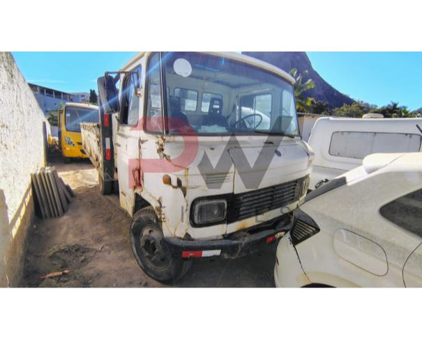 Foto de CAMINHAO M.B./M.BENZ L 608 D, 1982/1982, DIESEL, BRANCA, CHASSI: 30830212598662, RENAVAM: 00275620140, NO ESTADO EM QUE SE ENCONTRA.