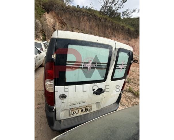 Foto de CAMINHONETE FIAT/DOBLO GREENCAR MO4, ALCOOL/GASOLINA, BRANCA, 2014/2014, CHASSI: 9BD223246E2037136, RENAVAM: 01005900563, NO ESTADO EM QUE SE ENCONTRA.