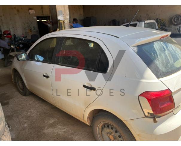 Foto de AUTOMOVEL VW/GOL 1.0L MC4, ALCOOL/GASOLINA, BRANCA, 2021/2022, PLACA RCG-1G59, CHASSI: ...72249, NO ESTADO EM QUE SE ENCONTRA.