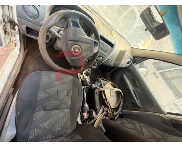 Foto de AUTOMOVEL FIAT/PALIO FIRE, ALCOOL/GASOLINA, 2016/2016, BRANCA, CHASSI: 9BD17122ZG7591901, RENAVAM: 01105334438, NO ESTADO EM QUE SE ENCONTRA.