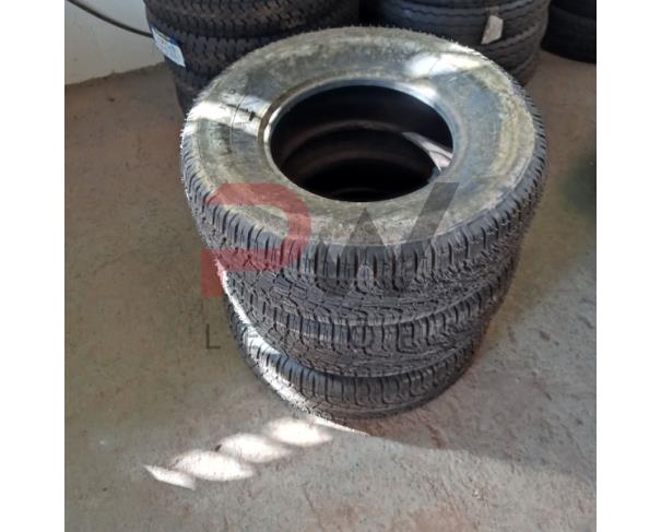Foto de LOTE CONTENDO APROX. 29 PNEUS NOVOS SENDO: 16 PNEUS RADIAIS 265/70 R 16 DUNLOP; 10 PNEUS RADIAIS 265/70 R 16 GOODYEAR WRANGLER; 03 PNEUS RADIAIS 265/70 R 16 TOLEDO  CROSS; NO ESTADO EM QUE SE ENCONTRAM.