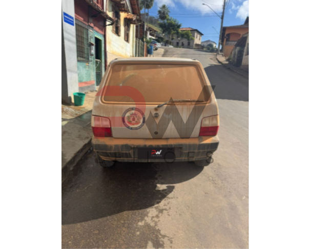 Foto de FIAT/UNO MILLE FIRE, FLEX, ALCOOL/GASOLINA, PRATA, 2007/2008, CHASSI: ...67811, NO ESTADO EM QUE SE ENCONTRA. 