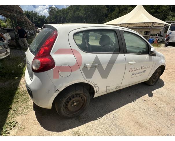 Foto de AUTOMOVEL FIAT/PALIO ATTRACTIV 1.0, ALCOOL/GASOLINA, BRANCA, 2017/2017, CHASSI: ...03298, NO ESTADO EM QUE SE ENCONTRA. 