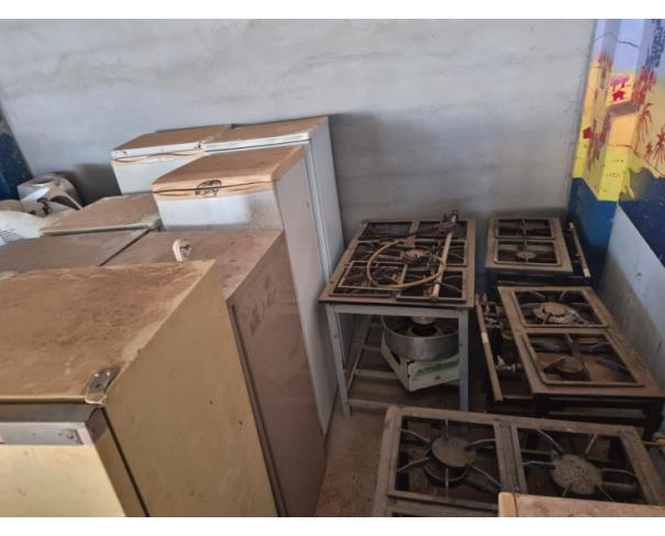 Foto de LOTE CONTENDO SUCATAS DE INFORMÁTICA, ELETRÔNICOS (COMPUTADORES, MONITORES, IMPRESSORAS, ELETRÔNICOS), ELETRODOMESTICOS (GELADEIRA, VENTILADORES, EXAUSTOR, BEBEDOUROS, FOGÕES, TV), DENTRE OUTROS, NO ESTADO EM QUE SE ENCONTRAM. 