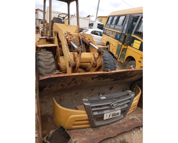Foto de PÁ CARREGADEIRA FIAT ALLIS, SÉRIE R12B 9TM0481,  NO ESTADO EM QUE SE ENCONTRA.