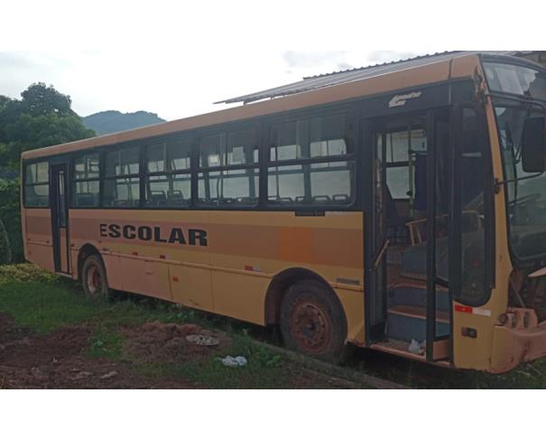 Foto de ONIBUS M.BENZ/CAIO APACHES21 U, DIESEL, BEGE, 2002/2002, CHASSI: 9BM3840672B303508, RENAVAM: 00789323850, NO ESTADO EM QUE SE ENCONTRA.
