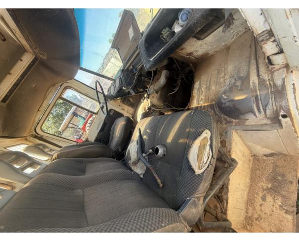 Foto de CAMINHAO, M.BENZ/L 608 D, BRANCA, 1984/1984, DIESEL, CHASSI: 30830212653822, RENAVAM: 00247959189, NO ESTADO EM QUE SE ENCONTRA.