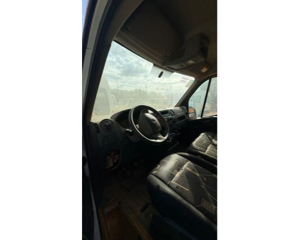 Foto de MICROONIB RENAULT/MASTER JM 16 L, DIESEL, BRANCA, 2021/2022, CHASSI: 93YMAF4XENJ796590, RENAVAM: 01253521074, NO ESTADO EM QUE SE ENCONTRA.