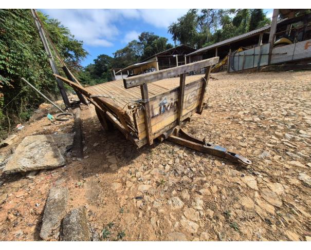 Foto de LOTE CONTENDO CARRETA AGRÍCOLA, NO ESTADO EM QUE SE ENCONTRA.
