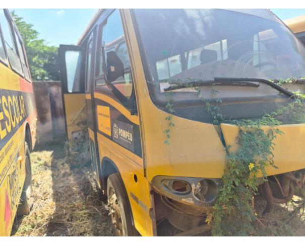 Foto de ONIBUS  MARCOPOLO/VOLARE V8L ESC, DIESEL, AMARELA, 2010/2011, CHASSI: 93PB42G3PBC034170, RENAVAM: 00265077621, NO ESTADO EM QUE SE ENCONTRA. 