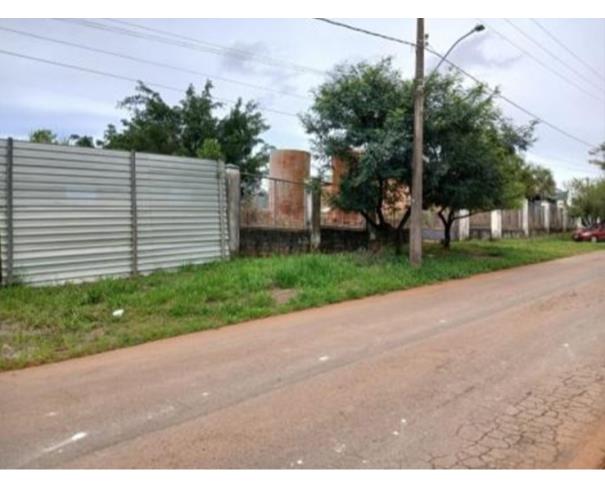 Foto de Lote nº 16, Quadra nº 04, situado na Rua Imbiara, no loteamento denominado Distrito Industrial, Araxá/MG, com área de 2.524,20m², matriculado sob nº 19.494 no Registro de Imóveis de Araxá.