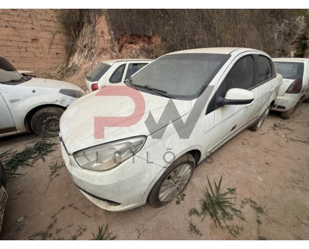 Foto de AUTOMOVEL FIAT/SIENA ESSENCE 1.6, ALCOOL/GASOLINA, BRANCA, 2014/2015, CHASSI: 9BD197163F3235485, RENAVAM: 01033945258, NO ESTADO EM QUE SE ENCONTRA.