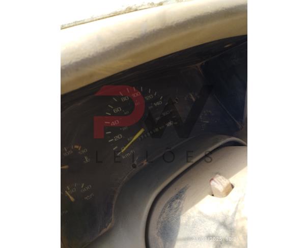 Foto de CARGA / CAMINHONETE GM/S10, 1995/1996, GASOLINA, BRANCA, CHASSI: 9BG124ARTSC901385, RENAVAM: 00640065546, NO ESTADO EM QUE SE ENCONTRA. MOTOR AVARIADO. ESTA SEM AS RODAS E PNEUS.
