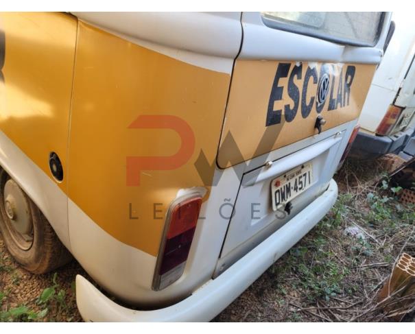 Foto de MISTO / CAMIONETA VW/KOMBI, 2013/2014, BRANCA, ALC/GASOL, PLACA OWM-4571, CHASSI: 9BWMF07X8EP014719, RENAVAM: 00596233051, NO ESTADO EM QUE SE ENCONTRA.