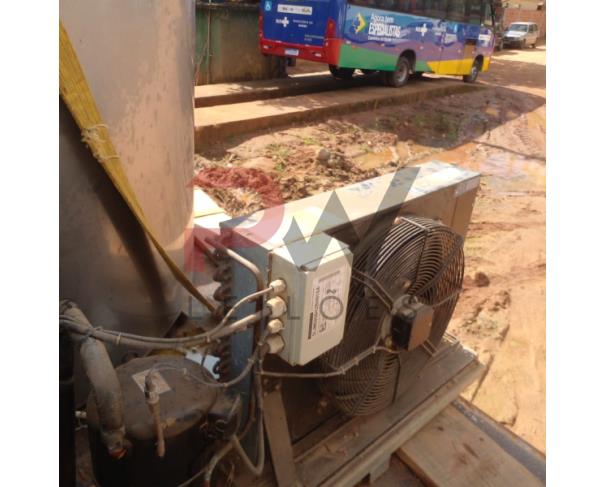 Foto de LOTE CONTENDO RESFRIADOR DE LEITE DE 3 MIL LITROS, NO ESTADO EM QUE SE ENCONTRA.