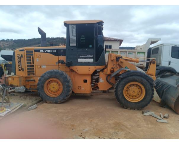 Foto de PÁ CARREGADEIRA HYUNDAI HL 740 - 9S, ANO: 2012, NO ESTADO EM QUE SE ENCONTRA.