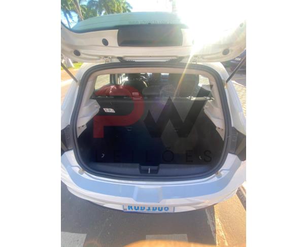 Foto de AUTOMOVEL FIAT/ARGO DRIVE 1.0, RENAVAM Nº 01296402611, CHASSI Nº 9BD358AFNNYL87627, ANO FABRICAÇÃO 2022, ANO MODELO 2022, COR BRANCA, FLEX (ÁLCOOL/GASOLINA), 75 CV, VEÍCULO DE 5 PASSAGEIROS, NO ESTADO EM QUE SE ENCONTRA.