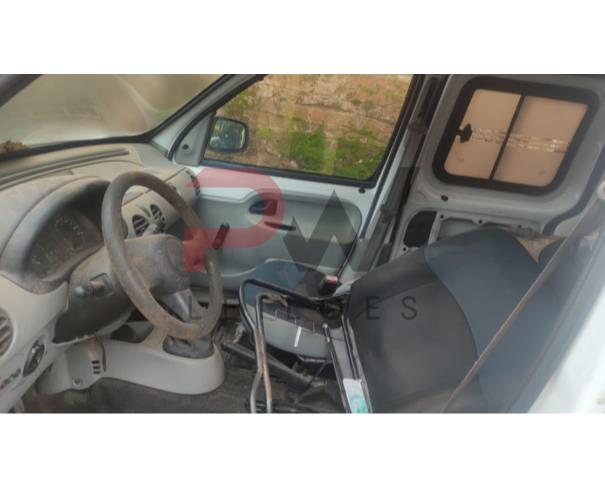 Foto de CAMIONETA, I/RENAULT KGOO RONTAN AMB, BRANCA, 2013/2014, ALCOOL/GASOLINA, CHASSI: 8A1FC1415EL609525, RENAVAM: 00533928800, NO ESTADO EM QUE SE ENCONTRA.