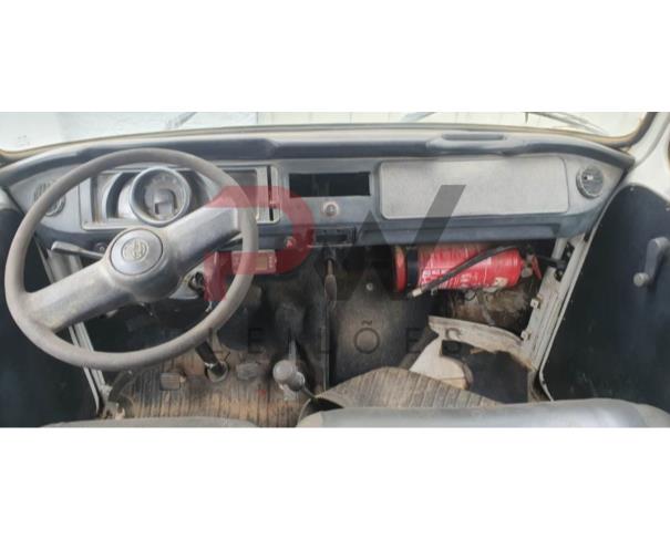 Foto de PASSAGEIRO / MICROONIBUS VW/KOMBI ESCOLAR, ALCOOL/GASOLINA, BRANCA, 2011/2012, PLACA HLF-7142, CHASSI: 9BWMF07X9CP010434, RENAVAM: 352294876, NO ESTADO EM QUE SE ENCONTRA.