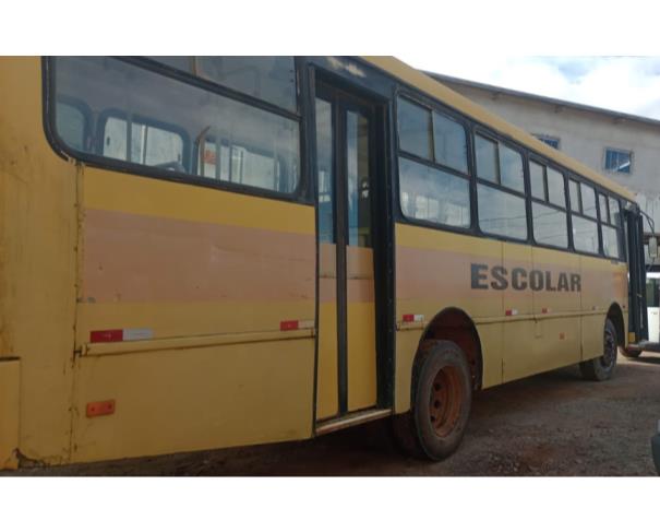 Foto de ONIBUS M.BENZ/CAIO APACHES21 U, DIESEL, BEGE, 2002/2002, CHASSI: 9BM3840672B303508, RENAVAM: 00789323850, NO ESTADO EM QUE SE ENCONTRA.