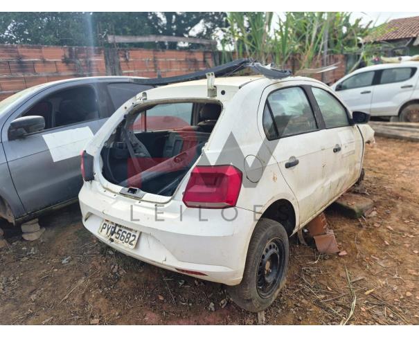Foto de  AUTOMOVEL, VW/NOVO GOL TL MCV, BRANCA, 2016/2017, ALCOOL/GASOLINA, CHASSI: 9BWAG45UXHT035745, RENAVAM: 01095591395, NO ESTADO EM QUE SE ENCONTRA.