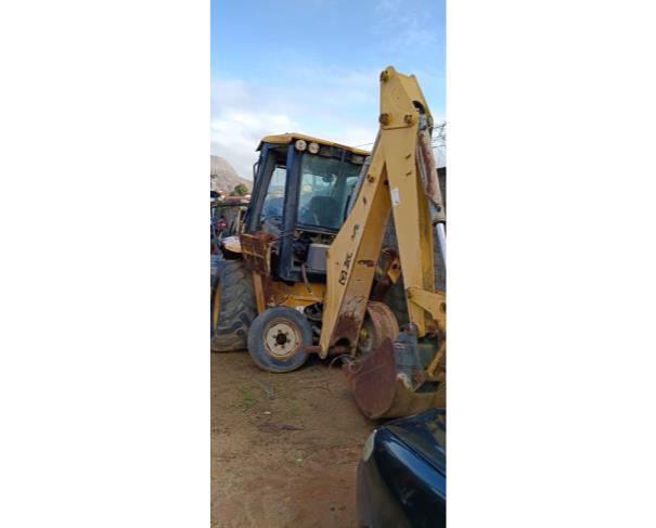 Foto de RETROESCAVADEIRA XCMG XT870BR, AMARELA, ANO 2018, NO ESTADO EM QUE SE ENCONTRA.