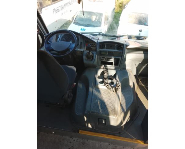 Foto de ONIBUS MPOLO/VOLARE V8L 4X4 EO, DIESEL, AMARELA, 2013/2014, CHASSI: 93PB58M1MEC050591, RENAVAM: 00997684518, NO ESTADO EM QUE SE ENCONTRA.
