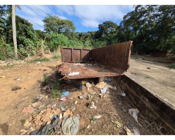 Foto de LOTE CONTENDO CARRETA AGRÍCOLA, NO ESTADO EM QUE SE ENCONTRA.