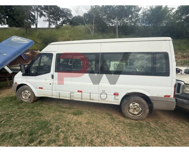 Foto de PASSAGEIRO / MICROONIBUS I/FORD TRANSIT 350L BUS, 2013/2014, DIESEL, BRANCA, CHASSI: WF0DXPTDFETC62391, RENAVAM: 00993565697, NO ESTADO EM QUE SE ENCONTRA. EM FUNCIONAMENTO, MOTOR COM PERDA DE POTÊNCIA.