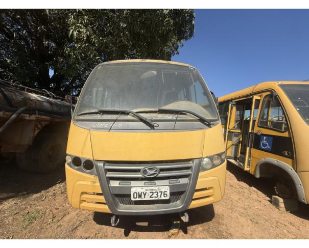 Foto de ONIBUS, MPOLO/VOLARE V8L 4X4 EO, AMARELA, 2013/2014, DIESEL, CHASSI: 93PB58M1MEC049361, RENAVAM: 00996838937, NO ESTADO EM QUE SE ENCONTRA.