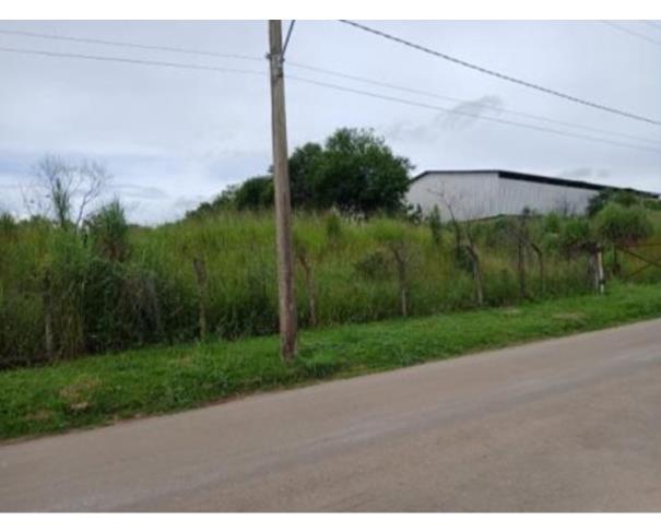 Foto de Lote nº 40, Quadra nº 07, situado na Rua Imbiara, no loteamento denominado Distrito Industrial, Araxá/MG, com área de 1.608,03m², matriculado sob nº 19.605 no Registro de Imóveis de Araxá.