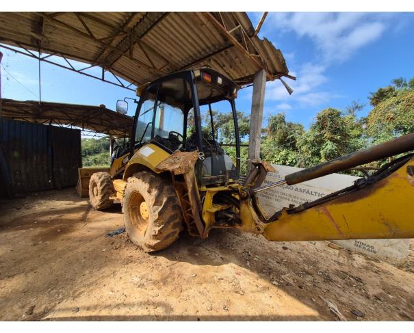 Foto de RETROESCAVADEIRA  CATERPILLAR , ANO: 2013, SÉRIE: G4D48847, NO ESTADO EM QUE SE ENCONTRA.