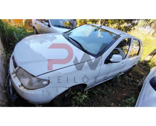 Foto de FIAT/PALIO FIRE, ALCOOL/GASOLINA, BRANCA, 2015/2015, CHASSI: 9BD17122ZF7545419, RENAVAM: 1055471119, NO ESTADO EM QUE SE ENCONTRA.