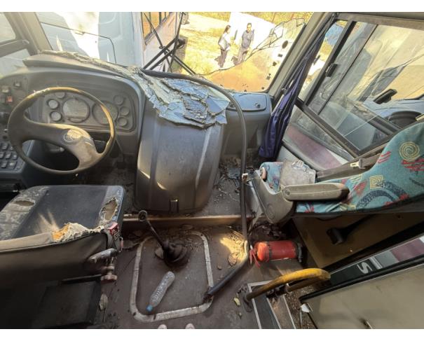 Foto de ONIBUS, M.BENZ/MASC GRANMINI O, BRANCA, 2010/2010, DIESEL, CHASSI: 9BM688277AB704983, RENAVAM: 00219999201, NO ESTADO EM QUE SE ENCONTRA.