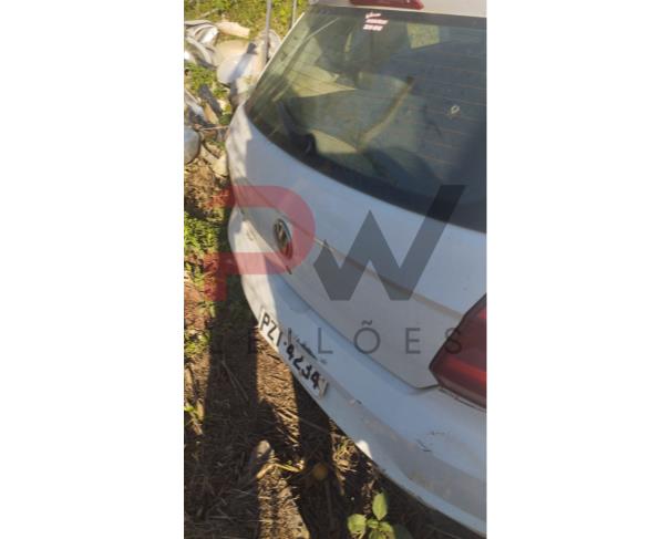 Foto de PAS/AUTOMOVEL VW/NOVO GOL TL MCV, ALCOOL/GASOLINA, 2017/2017, BRANCA, CHASSI: 9BWAG45U1HP137878, RENAVAM:01120147643, NO ESTADO EM QUE SE ENCONTRA.
