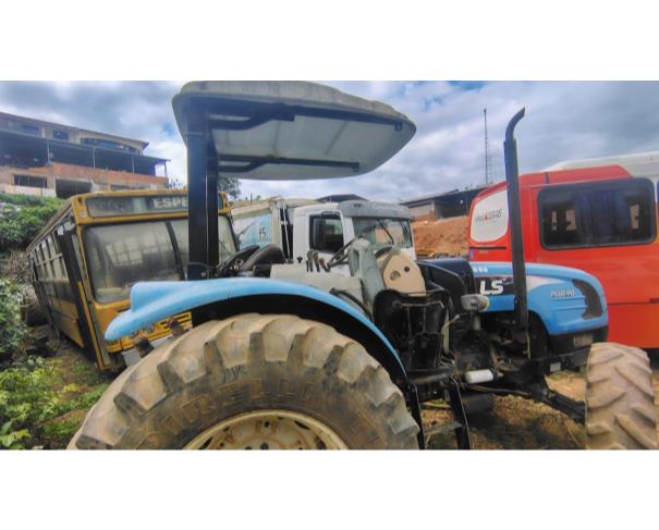 Foto de LOTE CONTENDO 01 TRATOR LS 90, Nº DE SERIE: 10900000129, NO ESTADO EM QUE SE ENCONTRA.