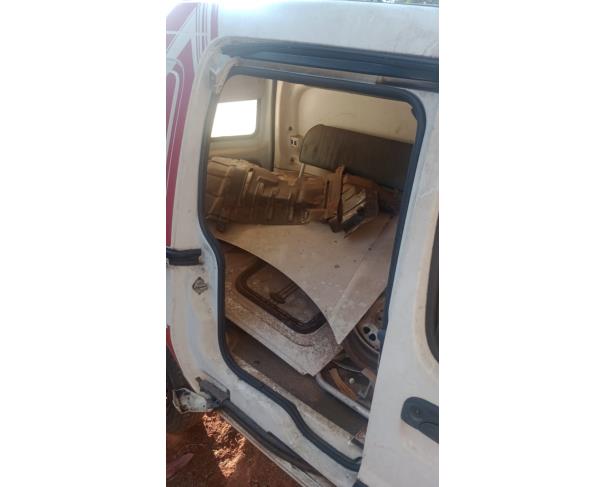 Foto de CAMIONETA I/RENAULT KGOO RONTAN AMB, ALCOOL/GASOLINA, BRANCA, 2013/2014, CHASSI: 8A1FC1415EL606193, RENAVAM: 00533929377, NO ESTADO EM QUE SE ENCONTRA. 