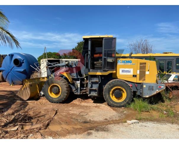 Foto de PA CARREGADEIRA SOBRE RODAS, MARCA XCMG, MODELO LW300KV-SKD, ANO DE FABRICAÇÃO 2018, CHASSI XUG0300VJKPB00164 – TOMBAMENTO N°256.273-3. NO ESTADO EM QUE SE ENCONTRA.