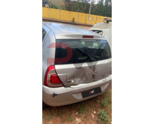 Foto de  AUTOMOVEL I/RENAULT CLIO EXP1016VH, 2015/2016, ALC/GASOL PRATA, CHASSI: ...67109, NO ESTADO EM QUE SE ENCONTRA.