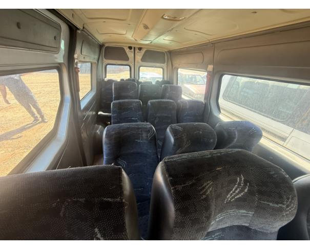 Foto de MICROONIBUS, RENAULT/MASTER TVAN, PRATA, 2018/2019, DIESEL, CHASSI: 93YMAFEXCKJ527982, RENAVAM: 01163348110, NO ESTADO EM QUE SE ENCONTRA.