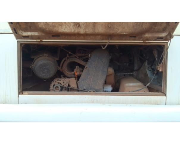 Foto de CAMIONETA VW/KOMBI, ALCOOL/GASOLINA, BRANCA, 9 LUGARES, 2013/2014, CHASSI: 9BWMF07X6EP014850, RENAVAM: 00654279632, NO ESTADO EM QUE SE ENCONTRA. 