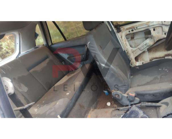Foto de AUTOMOVEL, VW/GOL 1.0 GIV, BRANCA, 2008/2009, ALCOOL/GASOLINA, CHASSI: 9BWAA05WX9P043527, RENAVAM: 00974278840, NO ESTADO EM QUE SE ENCONTRA.